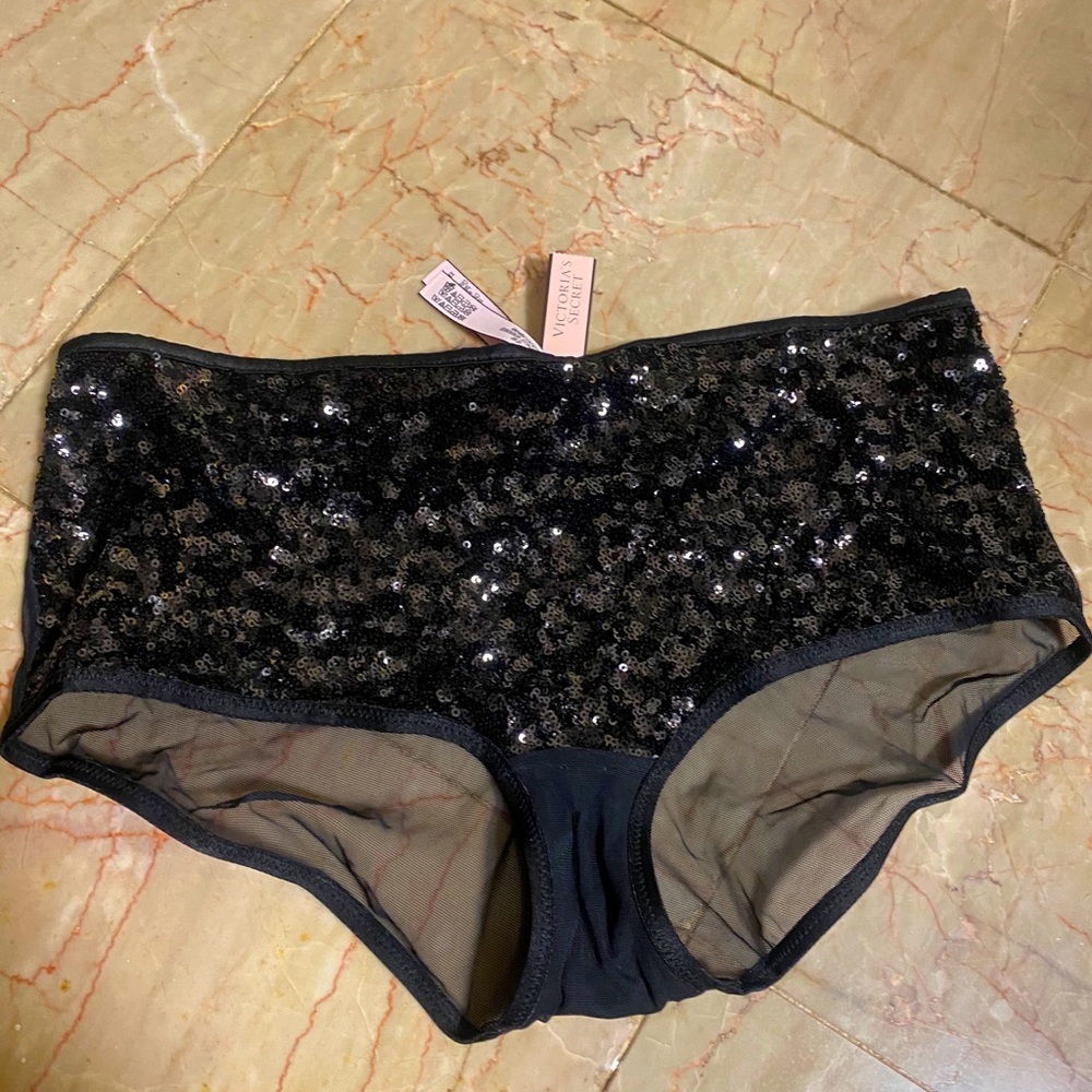 Victoria’s Secret Panties M